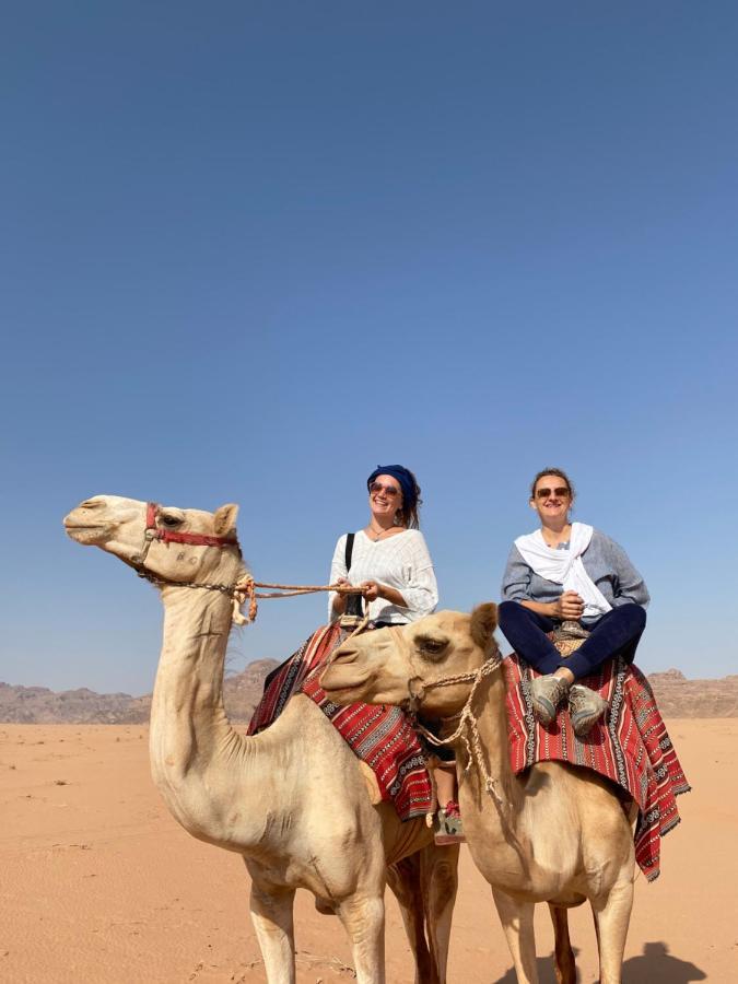 Rum Four Mountain Luxury Camp Wadi Rum Exteriör bild