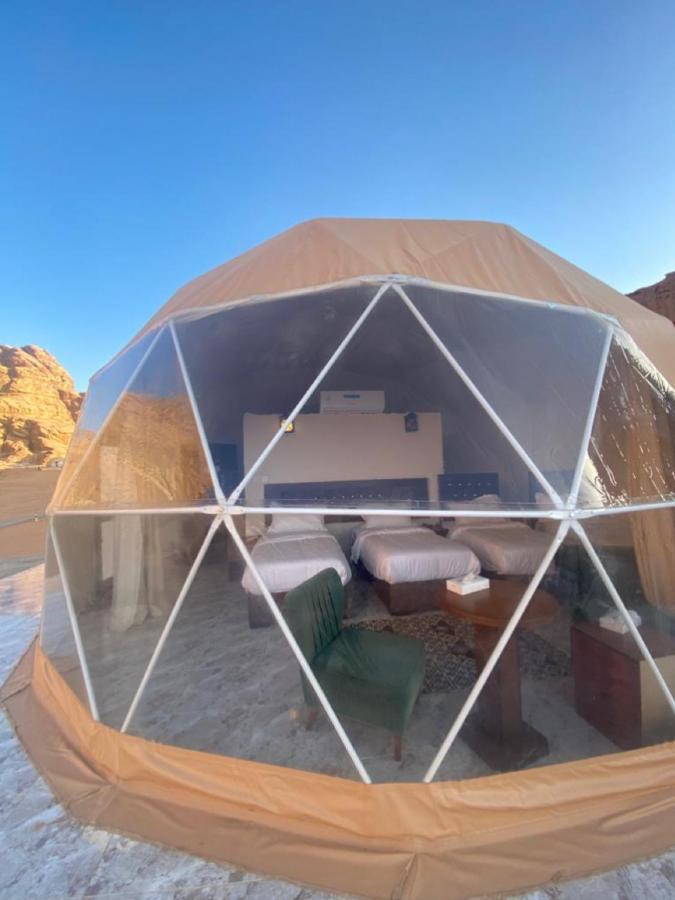 Rum Four Mountain Luxury Camp Wadi Rum Exteriör bild