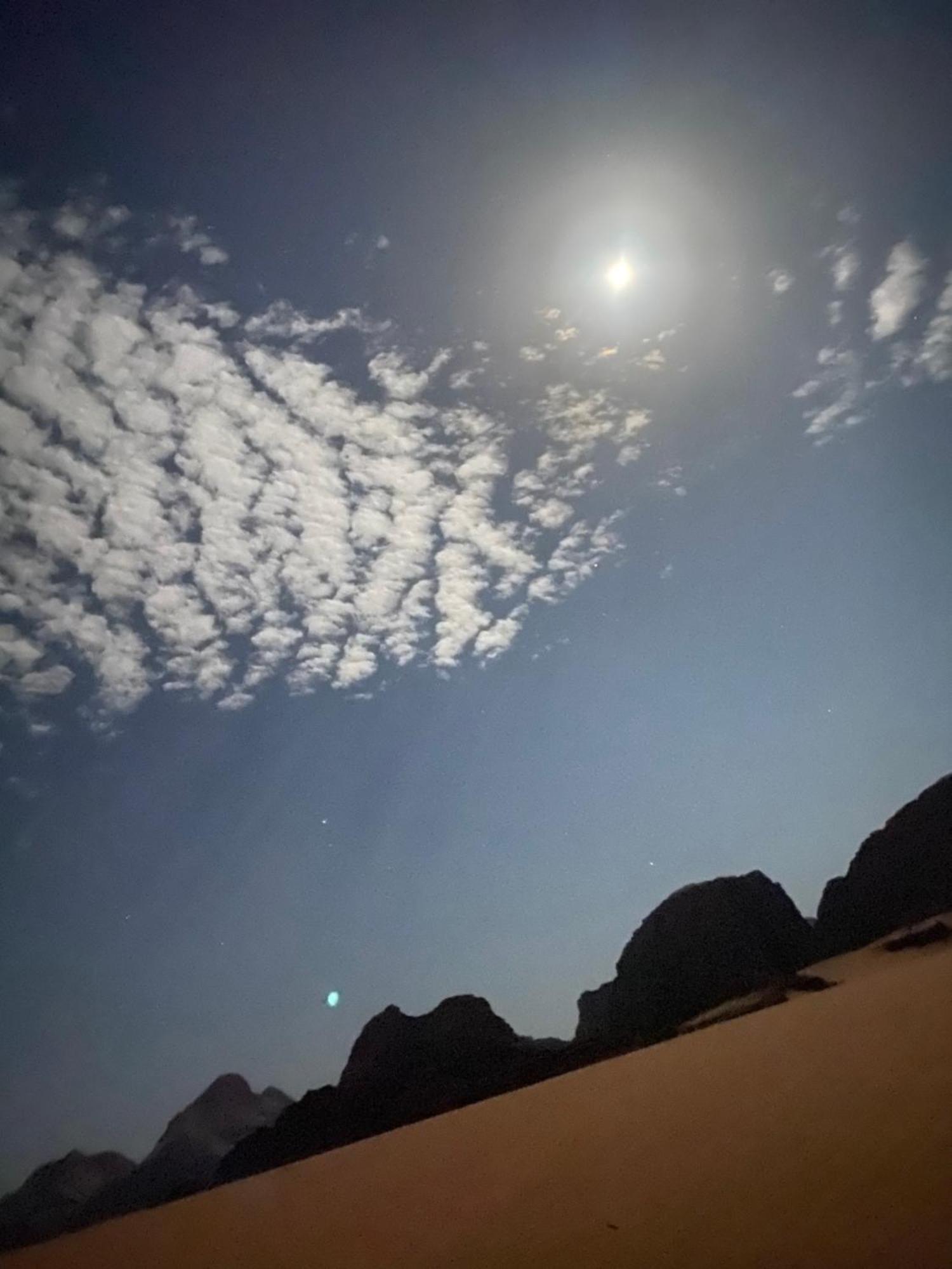Rum Four Mountain Luxury Camp Wadi Rum Exteriör bild