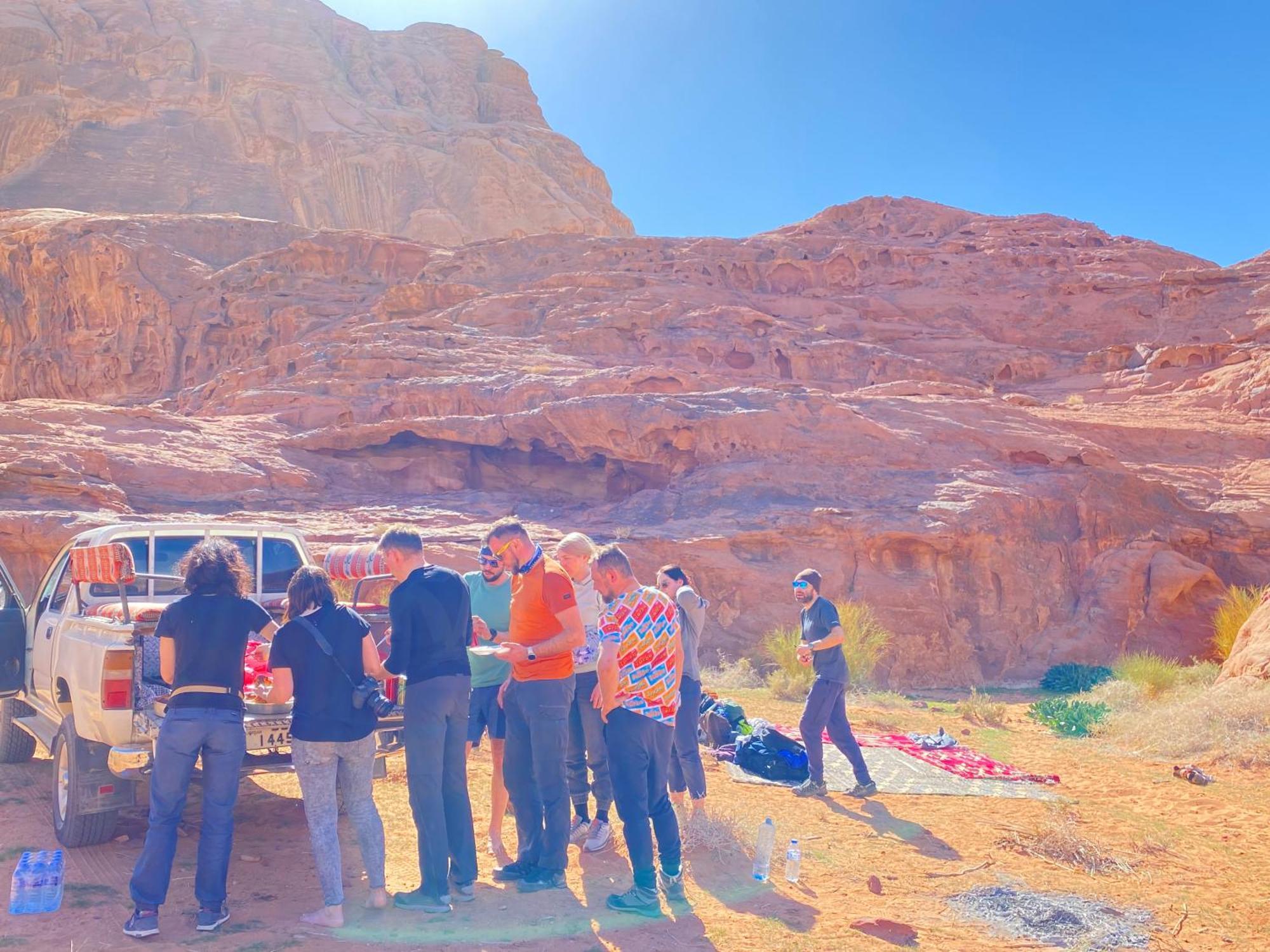Rum Four Mountain Luxury Camp Wadi Rum Exteriör bild
