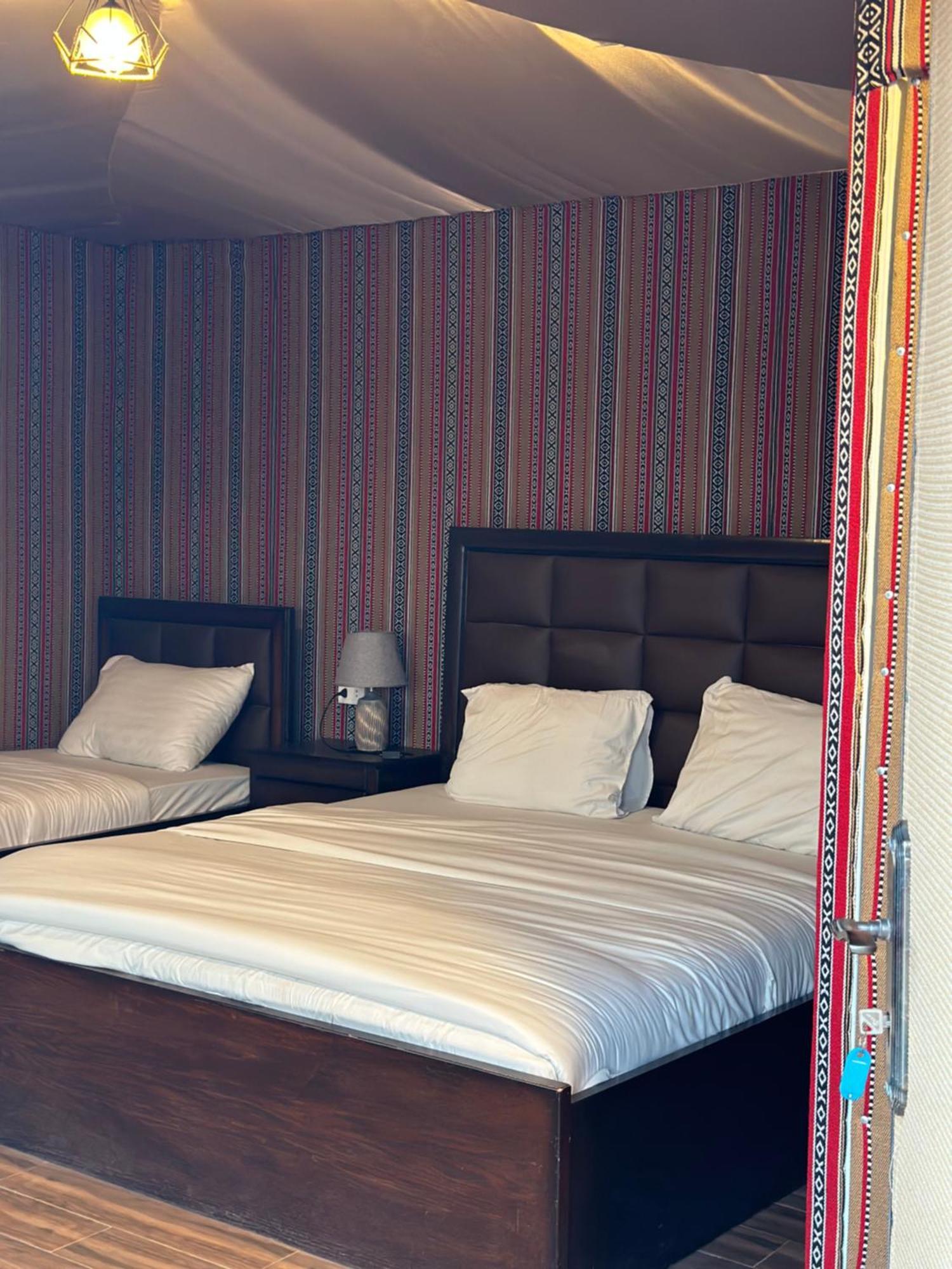 Rum Four Mountain Luxury Camp Wadi Rum Exteriör bild
